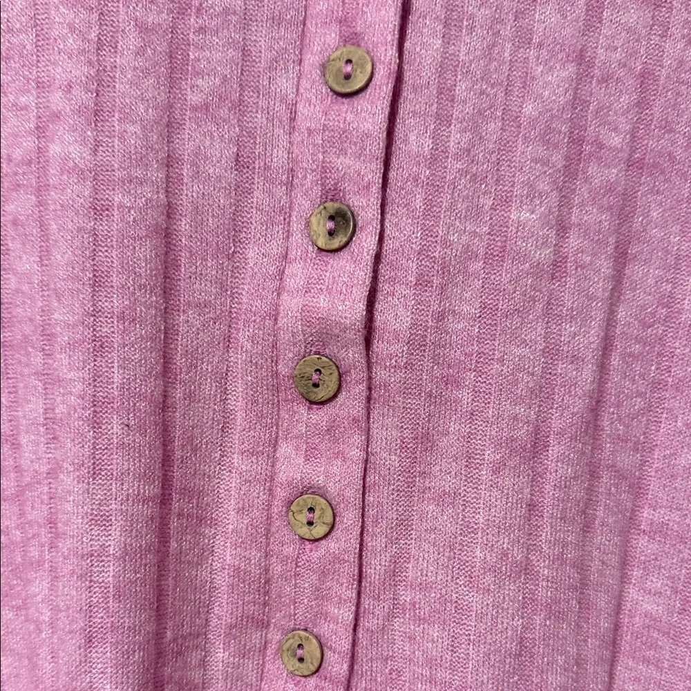 Zenana Outfitters Ribbed Henley Long Sleeve Top Light Lavender Pink size medium